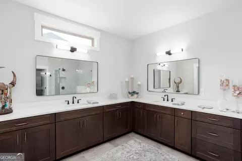 Bath - 701 Northside Ln, Canton, GA 30115 photo 1 of 3
