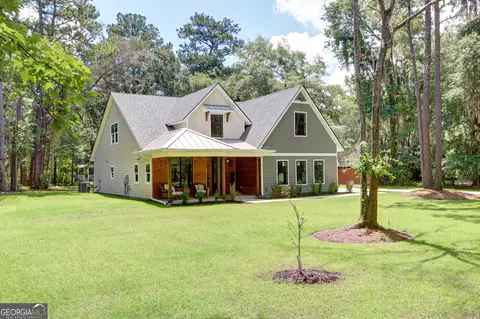 45 Dutchmans Cove Rd, Midway, GA 31320