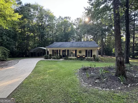 37 Nantucket Dr, Lagrange, GA 30241