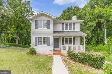 484 Daisy Trl, Lawrenceville, GA 30046