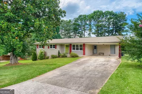2376 Falls River Dr, Lithia Springs, GA 30122
