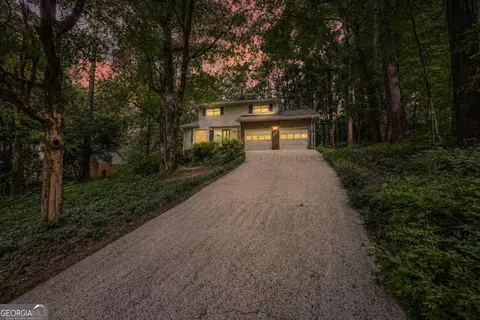 4649 Montauk Rd SW, Lilburn, GA 30047