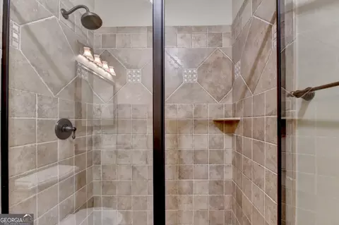 Bath - 8130 Formby Ct, Duluth, GA 30097 photo 11 of 16