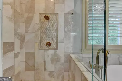 Bath - 8130 Formby Ct, Duluth, GA 30097 photo 3 of 16