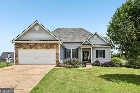 221 Polar Ln, Carrollton, GA 30117