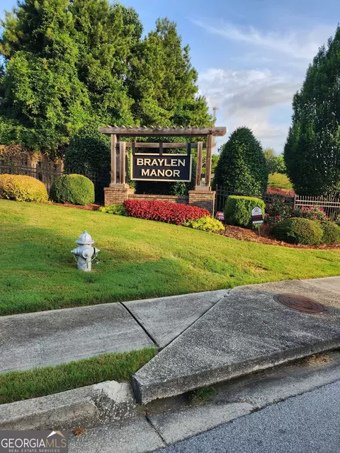 8539 Braylen Manor Dr, Douglasville, GA 30134