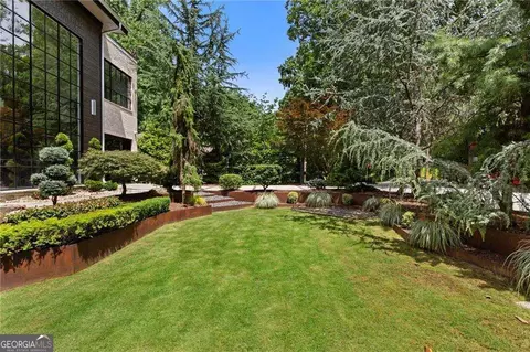 569 Overbrook Dr NW, Atlanta, GA 30318