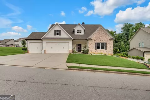 221 Morris Creek Dr, Hoschton, GA 30548