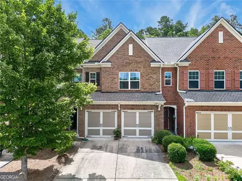 6050 Shiloh Woods Dr, Cumming, GA 30040