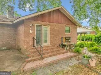 Exterior - 111 Roberson St, Dublin, GA 31021 photo 1 of 4