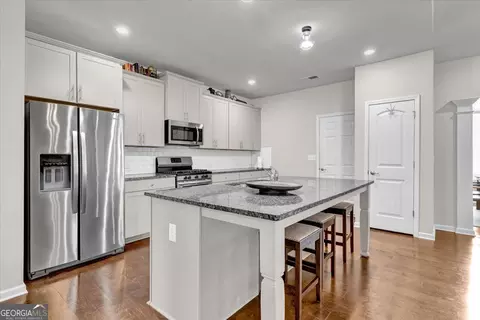 Kitchen - 810 Codex Dr, Fairburn, GA 30213 photo 3 of 4