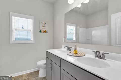 Bath - 810 Codex Dr, Fairburn, GA 30213 photo 1 of 1