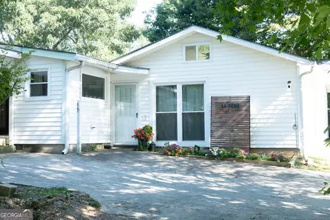 44 Penn Dr, Jackson, GA 30233