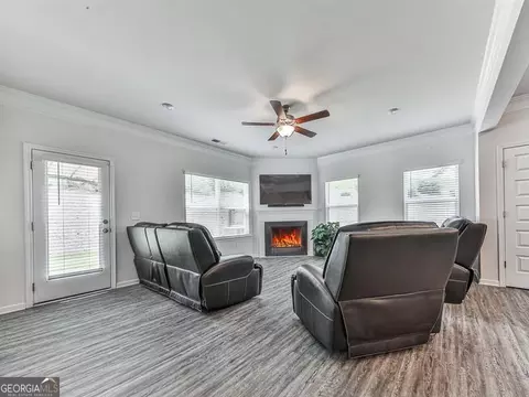 Living - 14 Kane Dr, Jasper, GA 30143 photo 2 of 3