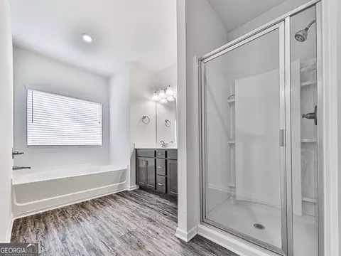 Bath - 14 Kane Dr, Jasper, GA 30143 photo 2 of 4