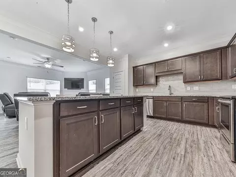 Kitchen - 14 Kane Dr, Jasper, GA 30143 photo 5 of 6