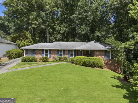 4870 Lansbury Dr, Sandy Springs, GA 30342