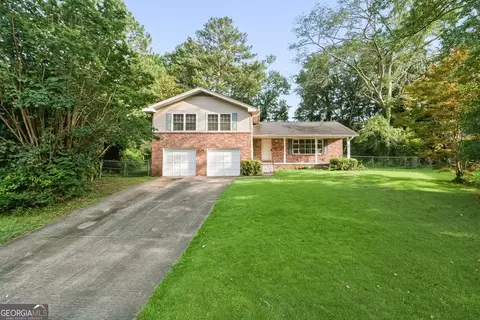 4253 Dunstan Ct, Stone Mountain, GA 30083