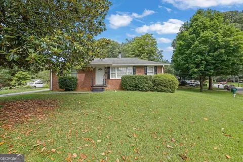 571 Benmac Rd SE, Smyrna, GA 30080