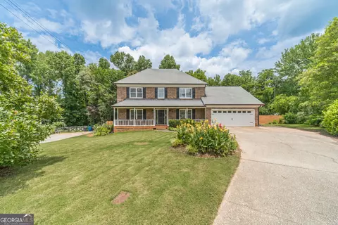 1532 Berkshire Farm Dr, Snellville, GA 30078