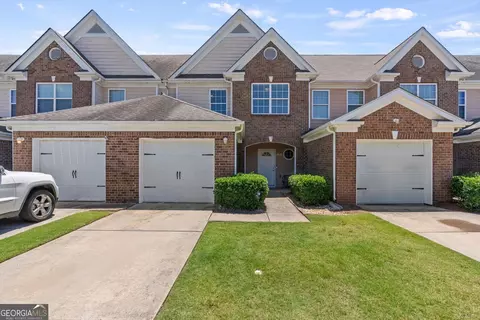 121 Village Dr, Loganville, GA 30052
