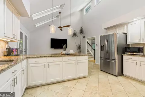 Kitchen - 3785 Whitney Pl, Duluth, GA 30096 photo 4 of 6