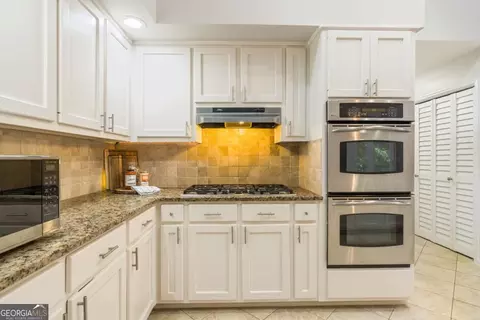 Kitchen - 3785 Whitney Pl, Duluth, GA 30096 photo 2 of 6