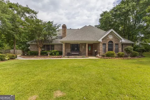 107 Loch Mere Dr, Kathleen, GA 31047