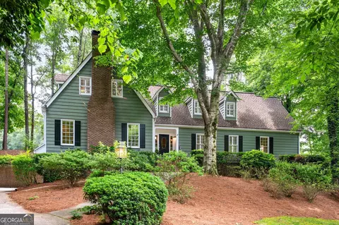 8950 Huntcliff Trce, Sandy Springs, GA 30350