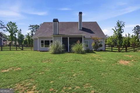 Exterior - 175 Windchime Way, Tyrone, GA 30290 photo 9 of 9