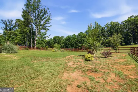 Exterior - 175 Windchime Way, Tyrone, GA 30290 photo 8 of 9