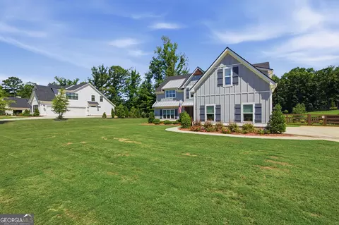 Exterior - 175 Windchime Way, Tyrone, GA 30290 photo 3 of 9