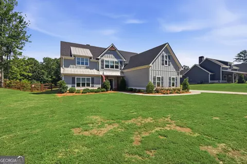 Exterior - 175 Windchime Way, Tyrone, GA 30290 photo 4 of 9