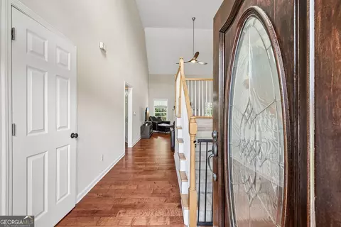 Entry Way - 2100 Apalachee Trl, Monroe, GA 30656 photo 2 of 7
