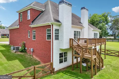 Exterior - 2100 Apalachee Trl, Monroe, GA 30656 photo 16 of 17