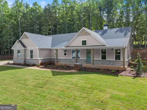 708 Plum Ln, Clarkesville, GA 30523