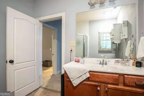 Bath - 3627 E Hall Rd, Gainesville, GA 30507 photo 5 of 5