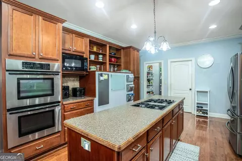 Kitchen - 3627 E Hall Rd, Gainesville, GA 30507 photo 2 of 5