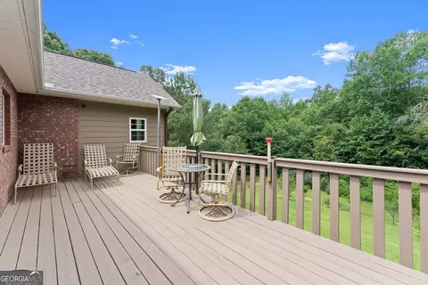 Exterior - 1020 Easy St, Toccoa, GA 30577 photo 5 of 10