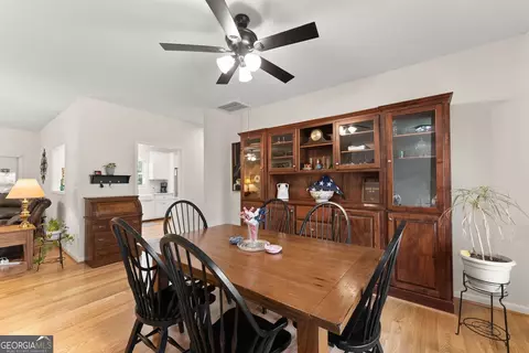 Dining - 1020 Easy St, Toccoa, GA 30577 photo 1 of 3