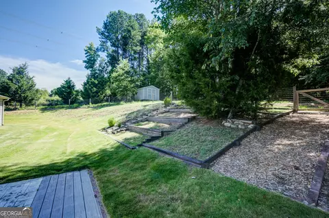 Exterior - 175 Spring Cir, Senoia, GA 30276 photo 9 of 24
