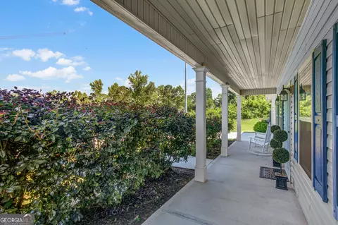 Exterior - 175 Spring Cir, Senoia, GA 30276 photo 2 of 24