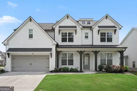 624 Henson Farm Dr, Loganville, GA 30052