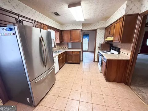 Kitchen - 123 Hazel Way, Lagrange, GA 30241 photo 3 of 3