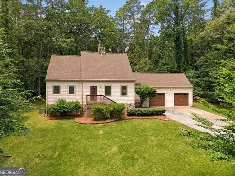 208 Nacoochee Dr, Woodstock, GA 30188