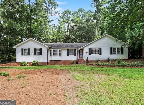 4647 Nantucket Dr SW, Lilburn, GA 30047