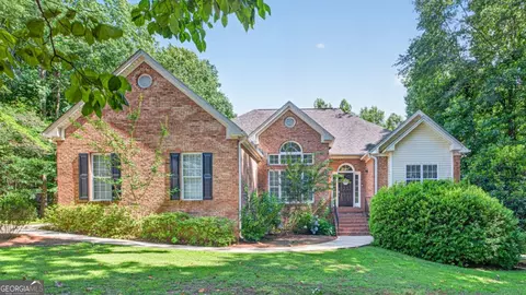 323 Oconee Ln, Commerce, GA 30529