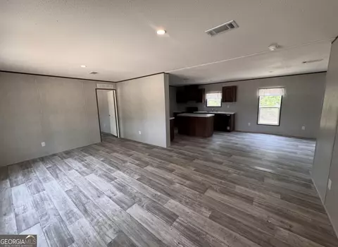 Living - 516 Mosley Bridge Rd, Claxton, GA 30417 photo 1 of 3