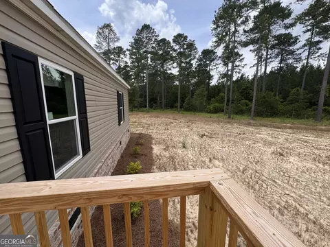 Exterior - 516 Mosley Bridge Rd, Claxton, GA 30417 photo 1 of 2