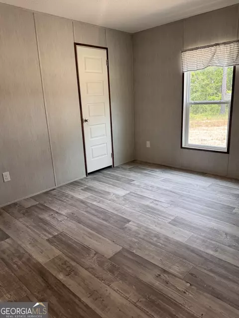 Bedroom - 516 Mosley Bridge Rd, Claxton, GA 30417 photo 2 of 3